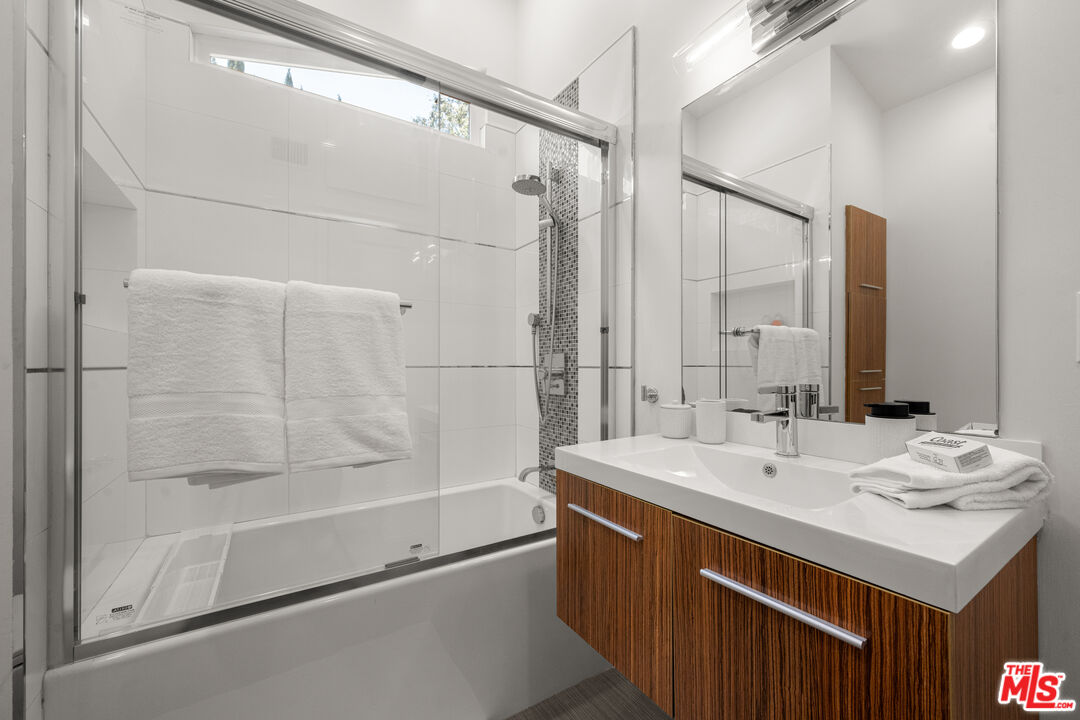 20159 Hatteras St Unit: 20157