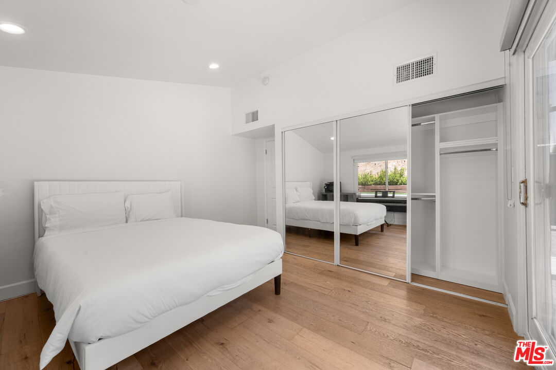 20159 Hatteras St Unit: 20157