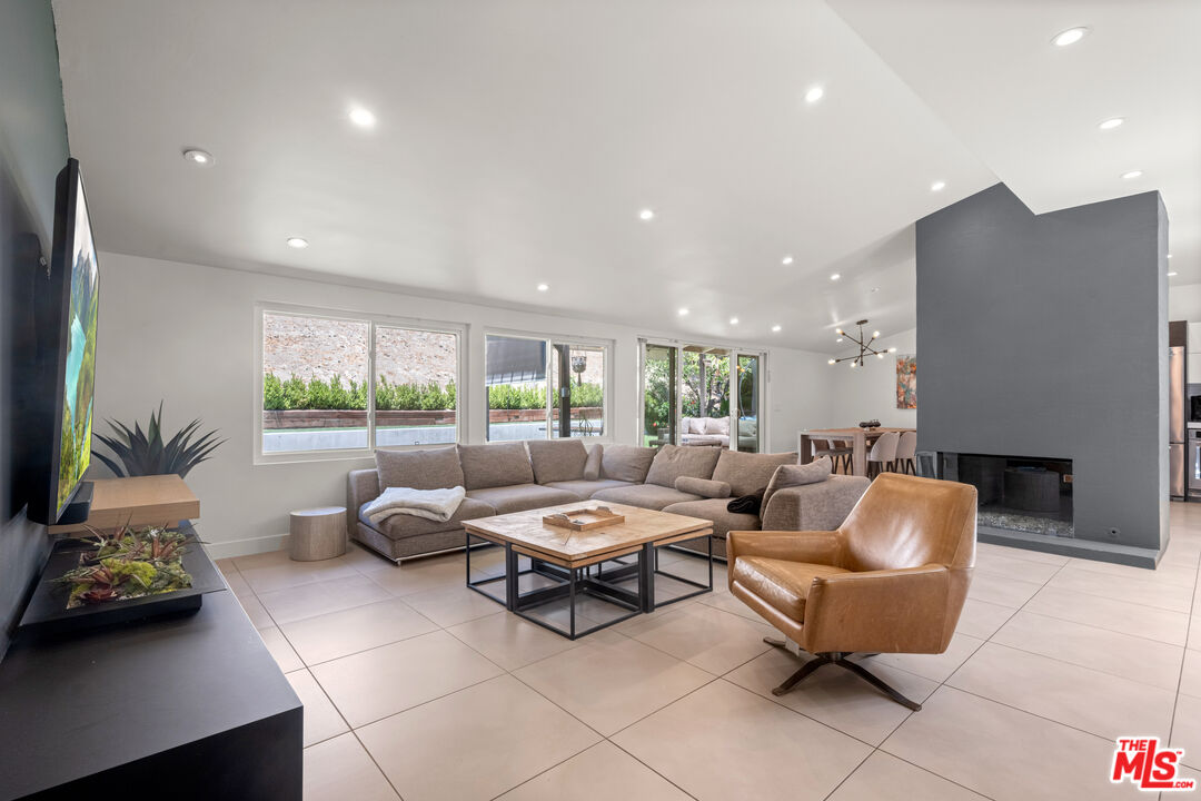 20159 Hatteras St Unit: 20157