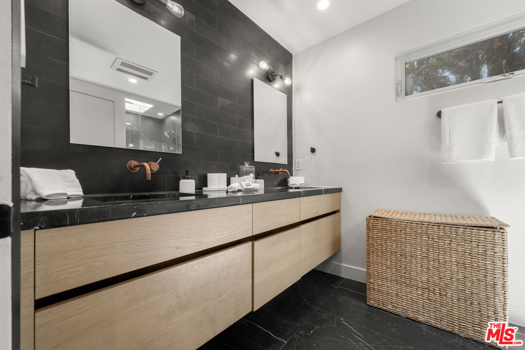 20159 Hatteras St Unit: 20157