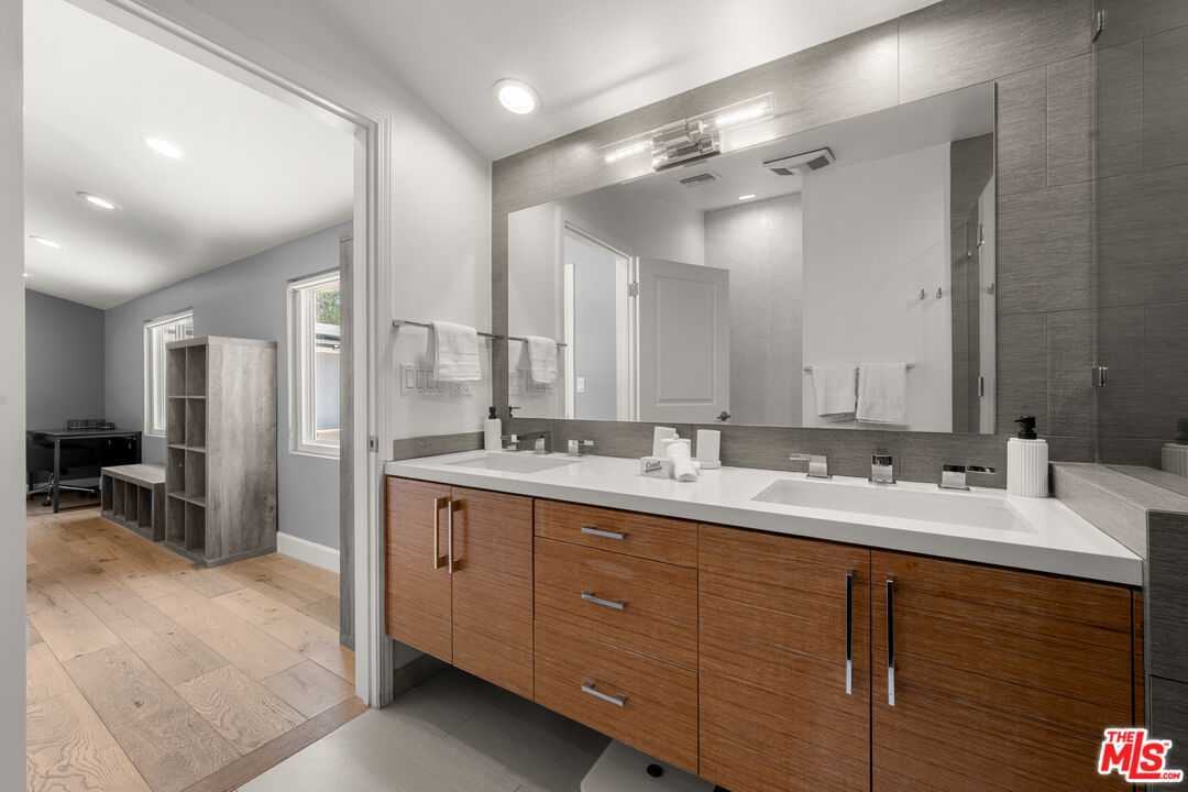 20159 Hatteras St Unit: 20157