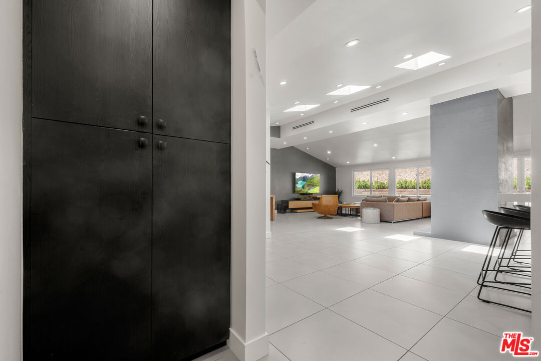 20159 Hatteras St Unit: 20157