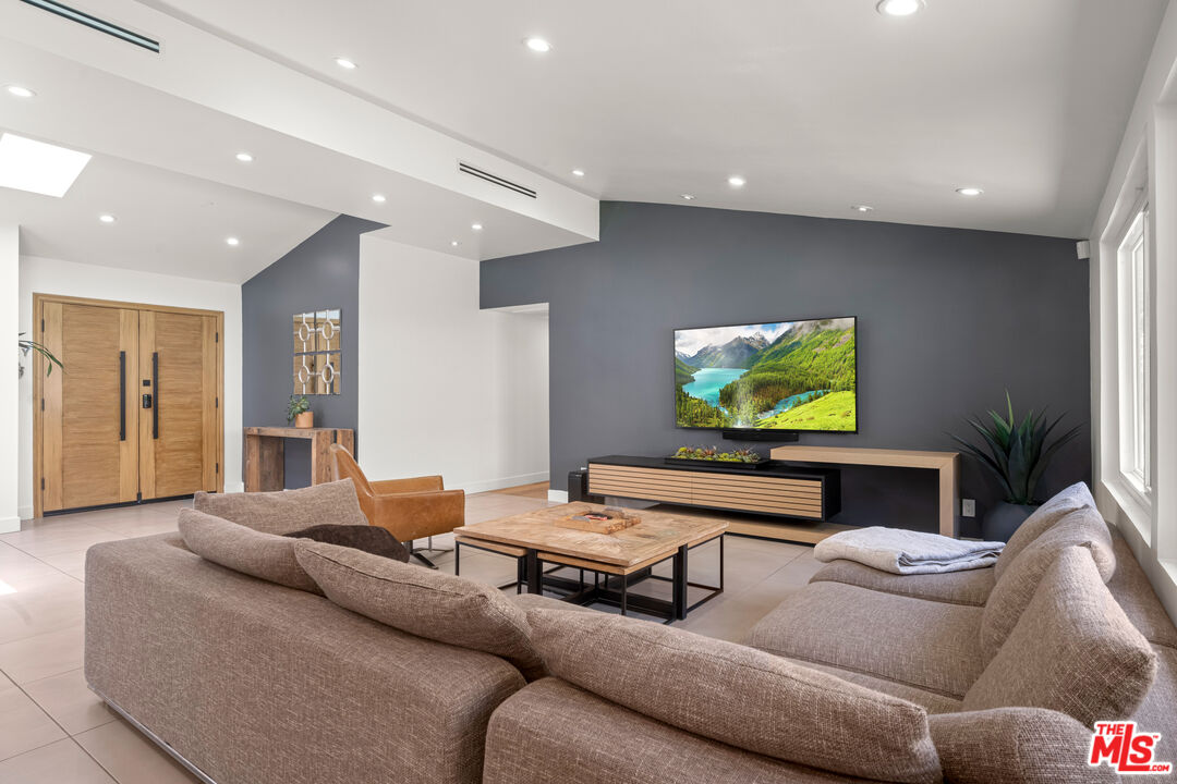 20159 Hatteras St Unit: 20157