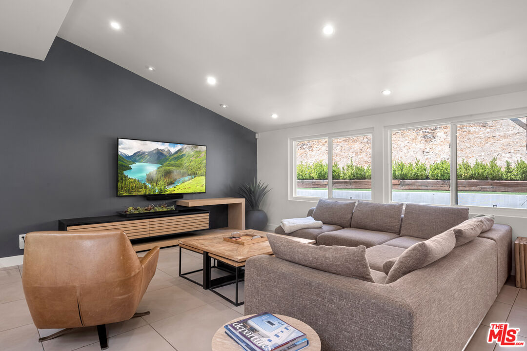 20159 Hatteras St Unit: 20157