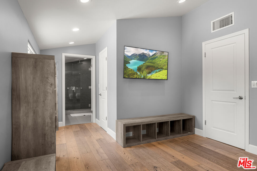 20159 Hatteras St Unit: 20157