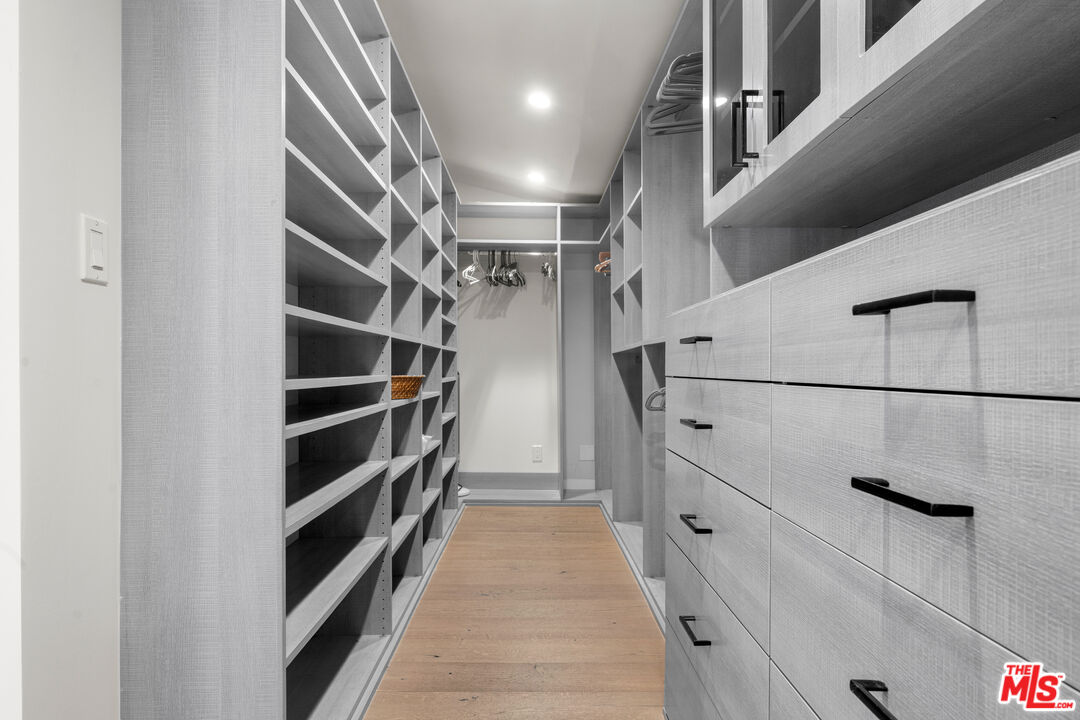 20159 Hatteras St Unit: 20157