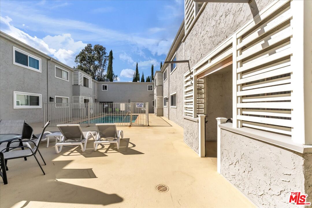 5437 Corteen Pl Unit: 106