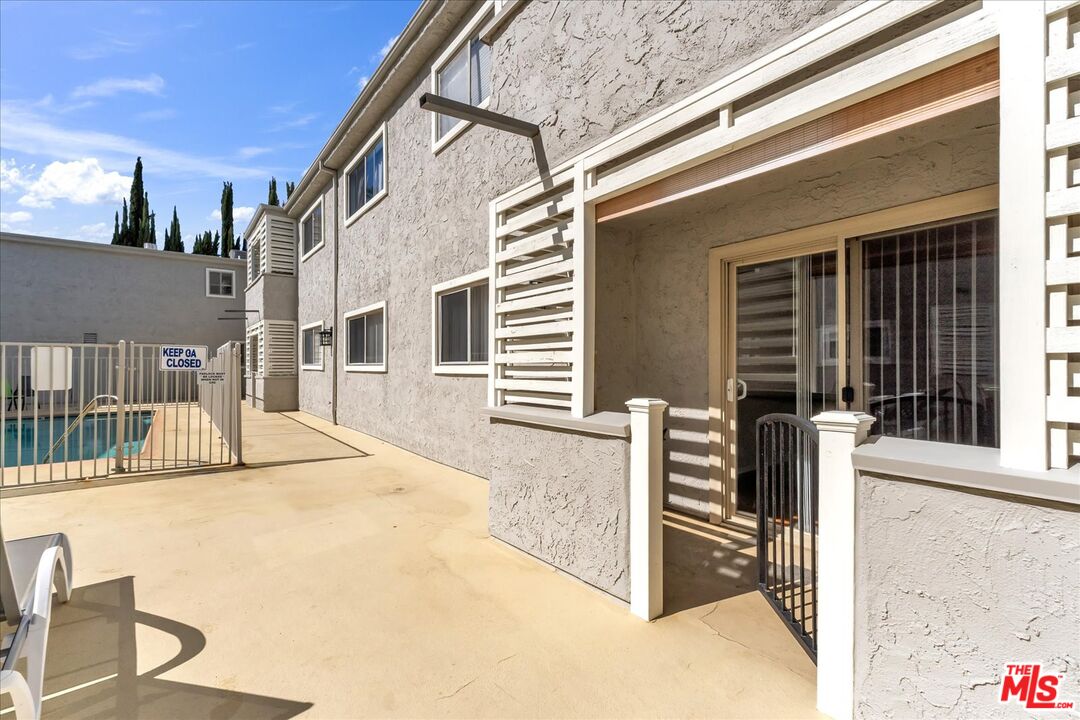 5437 Corteen Pl Unit: 106