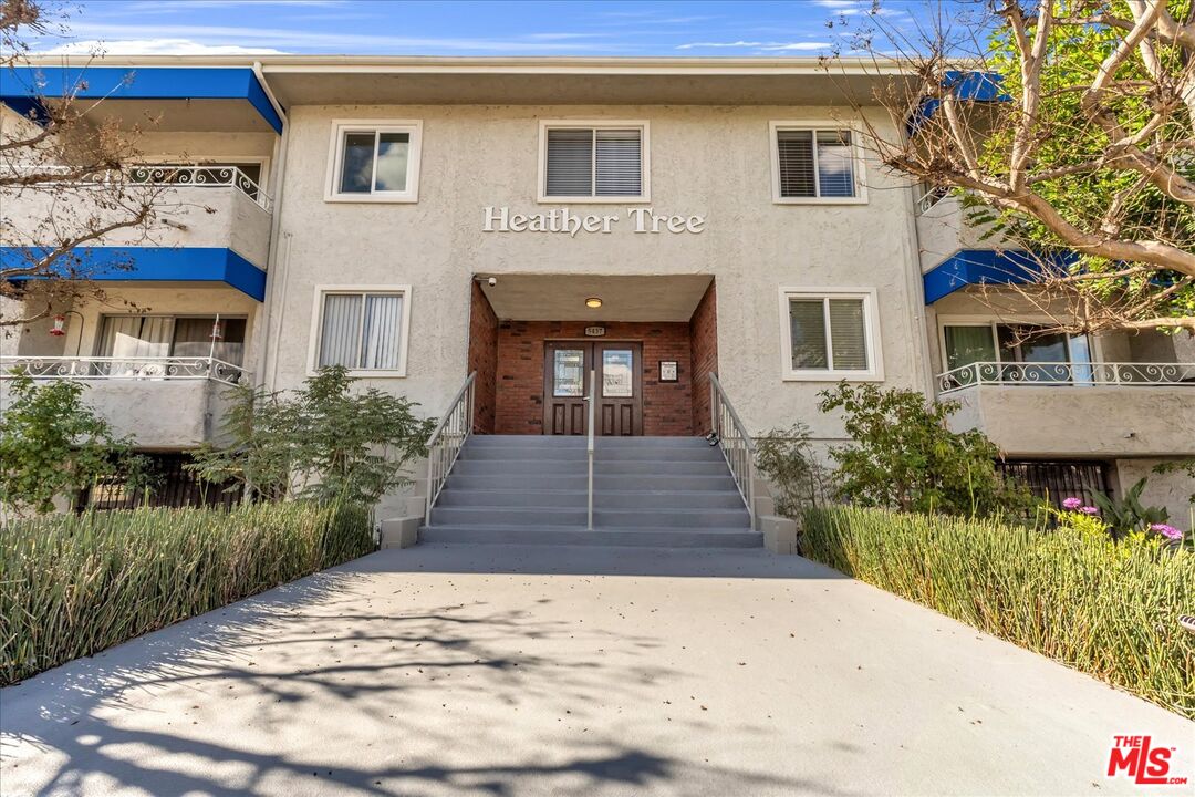 5437 Corteen Pl Unit: 106