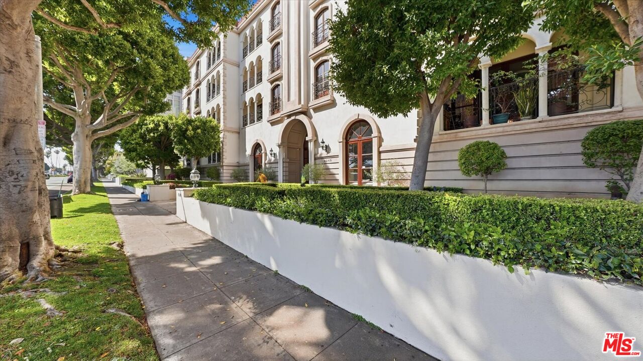 9249 Burton Way Unit: 406