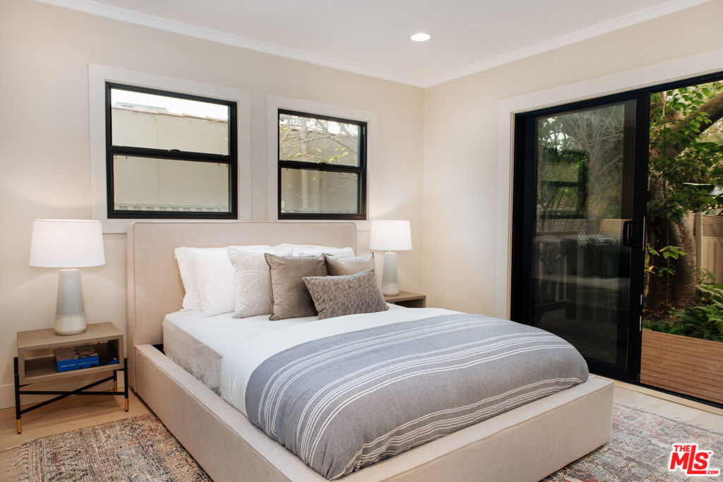 1039 Havenhurst Drive