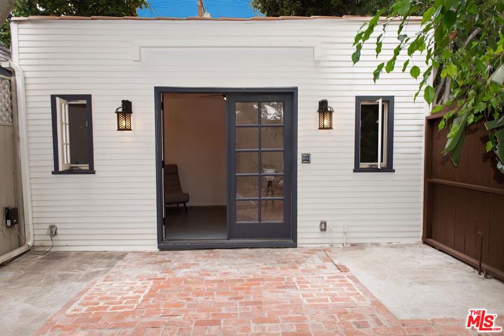 1039 Havenhurst Drive