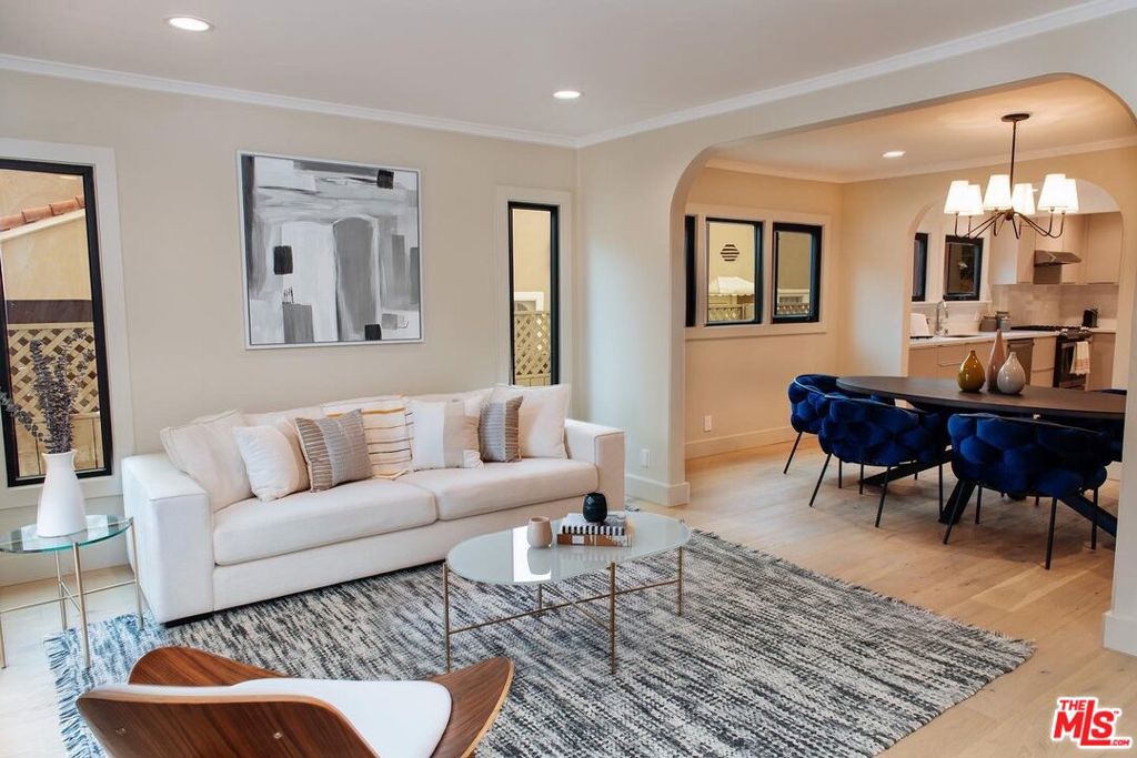 1039 Havenhurst Drive