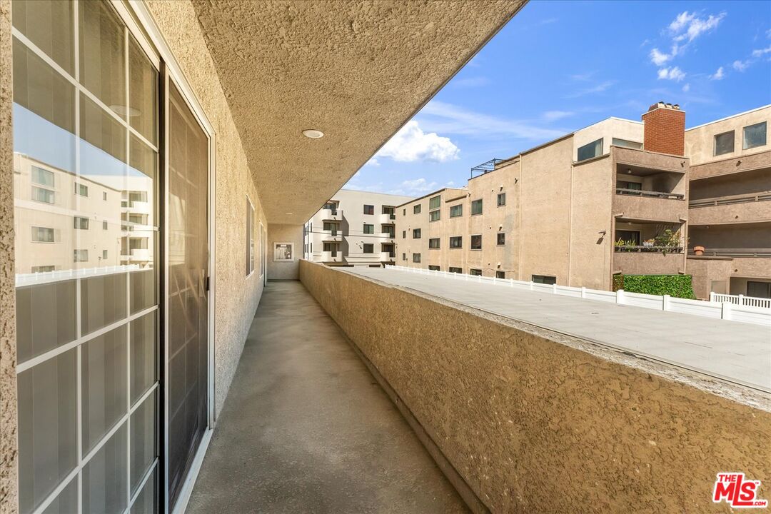 4647 Willis Ave Unit: 212