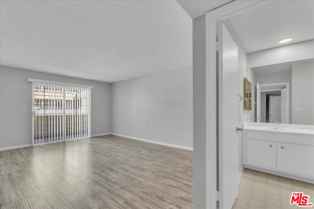 4647 Willis Ave Unit: 212