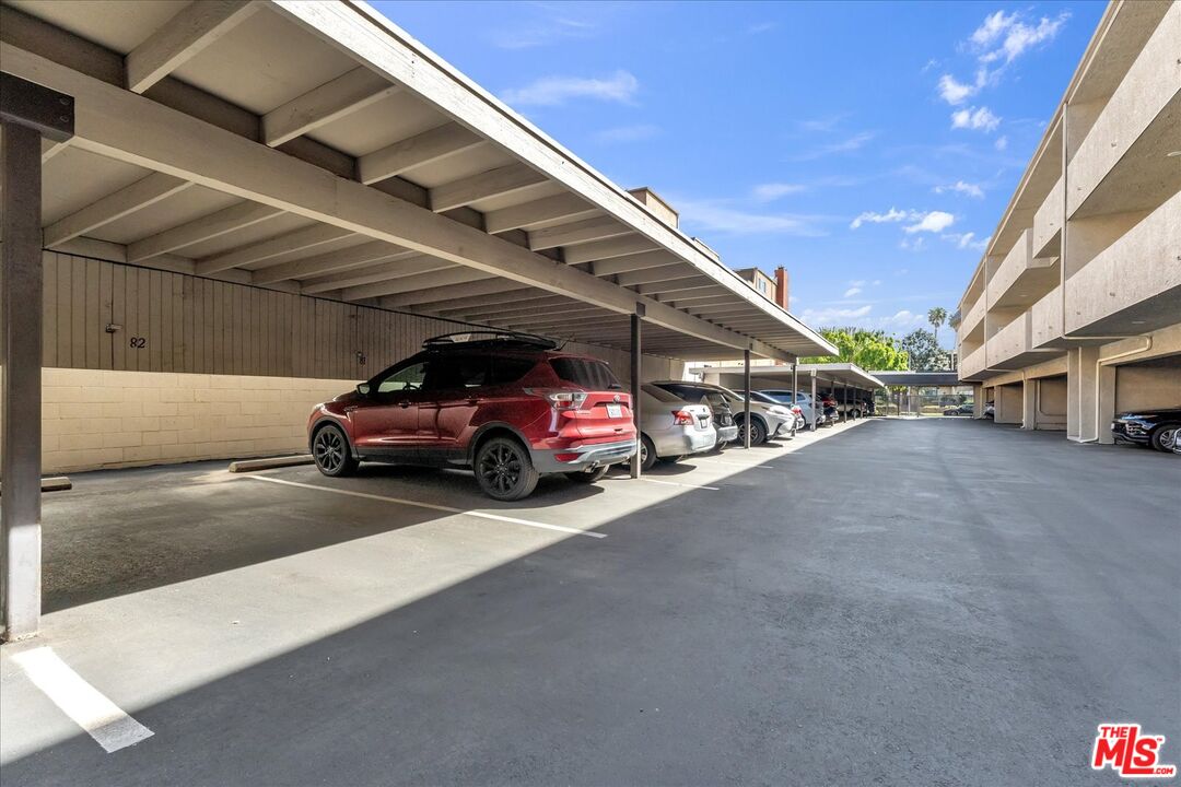 4647 Willis Ave Unit: 212