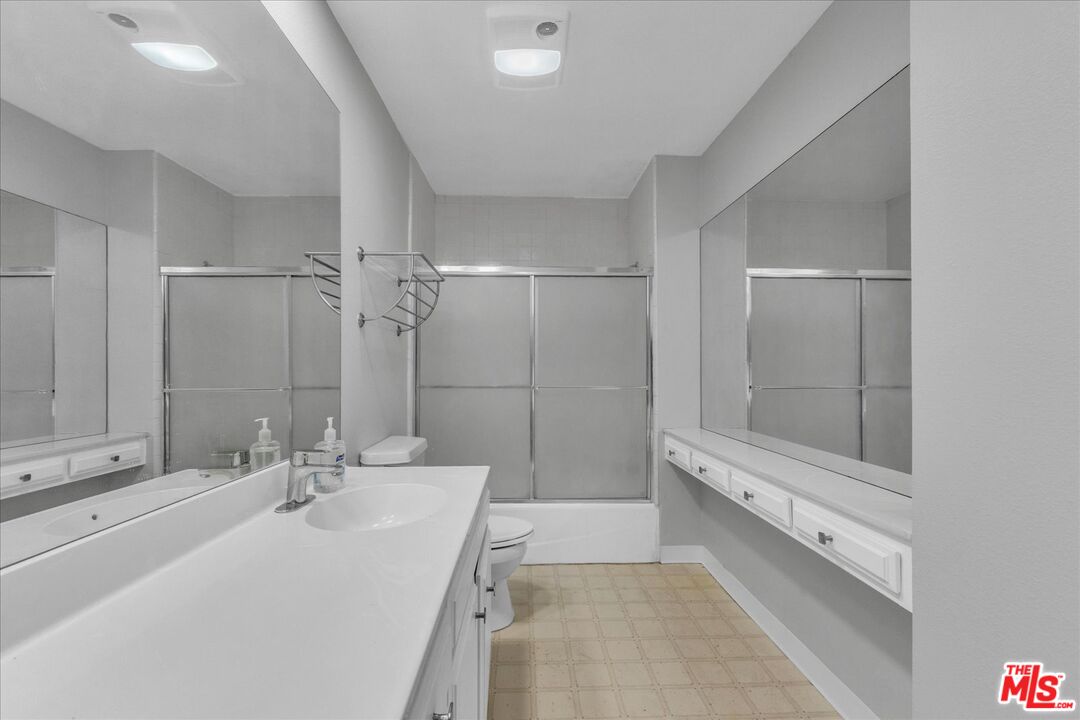 4647 Willis Ave Unit: 212