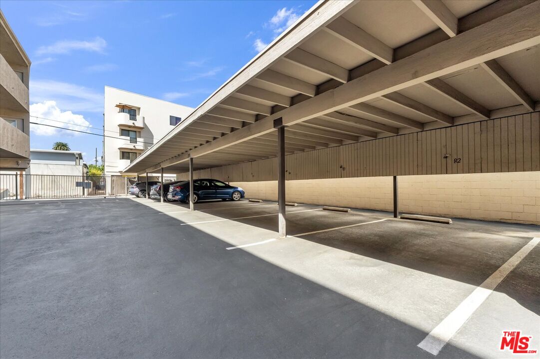 4647 Willis Ave Unit: 212