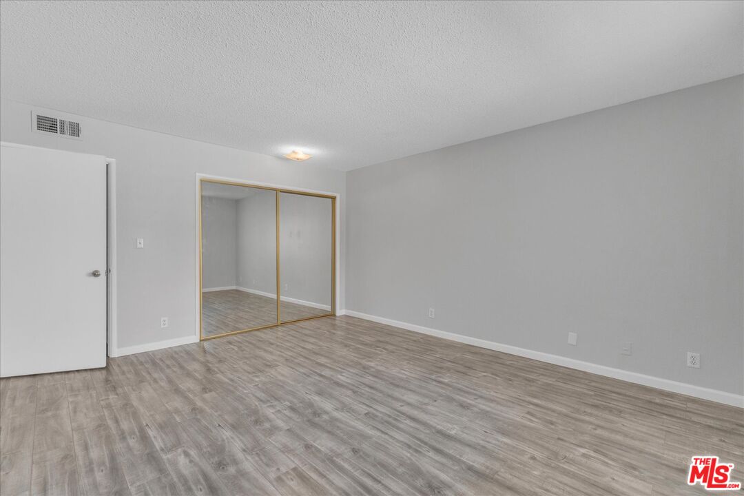 4647 Willis Ave Unit: 212