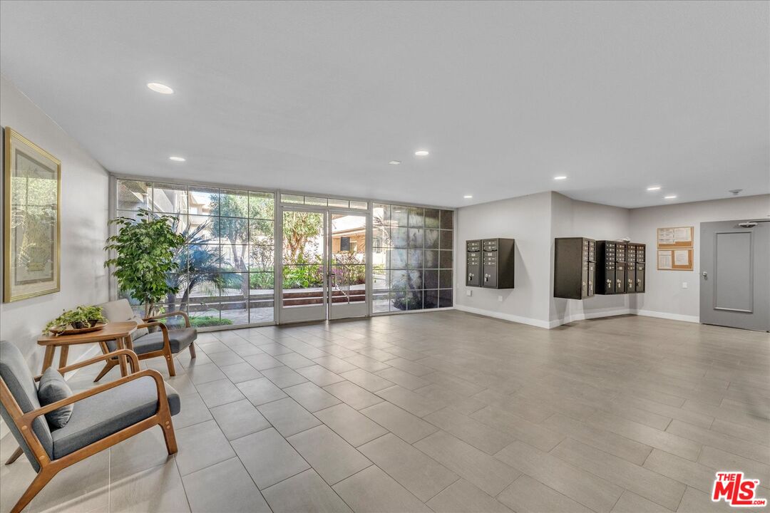 4647 Willis Ave Unit: 212