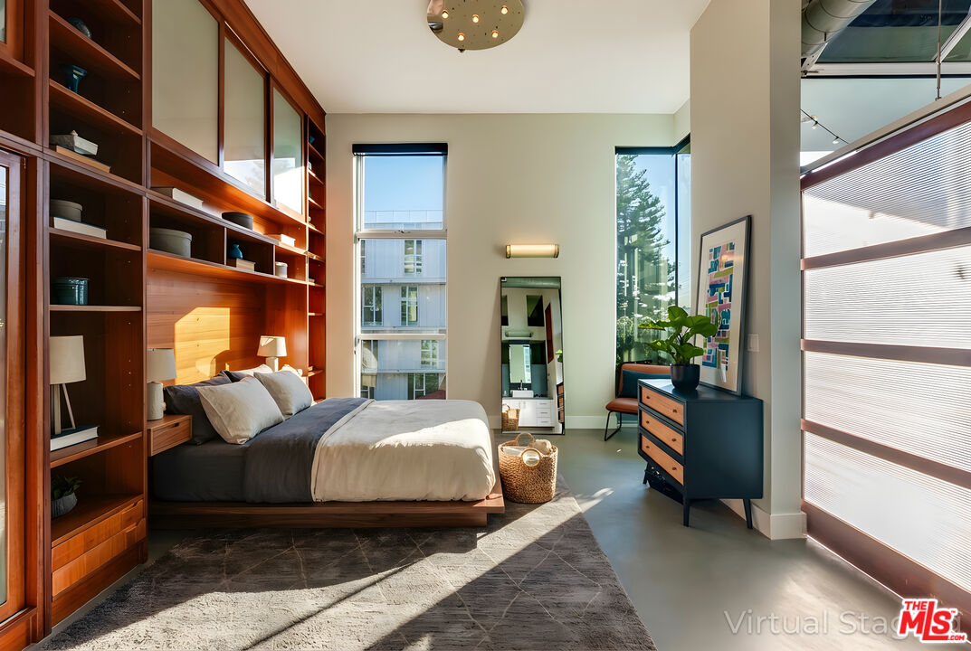 1152 N La Cienega Blvd Unit: 201