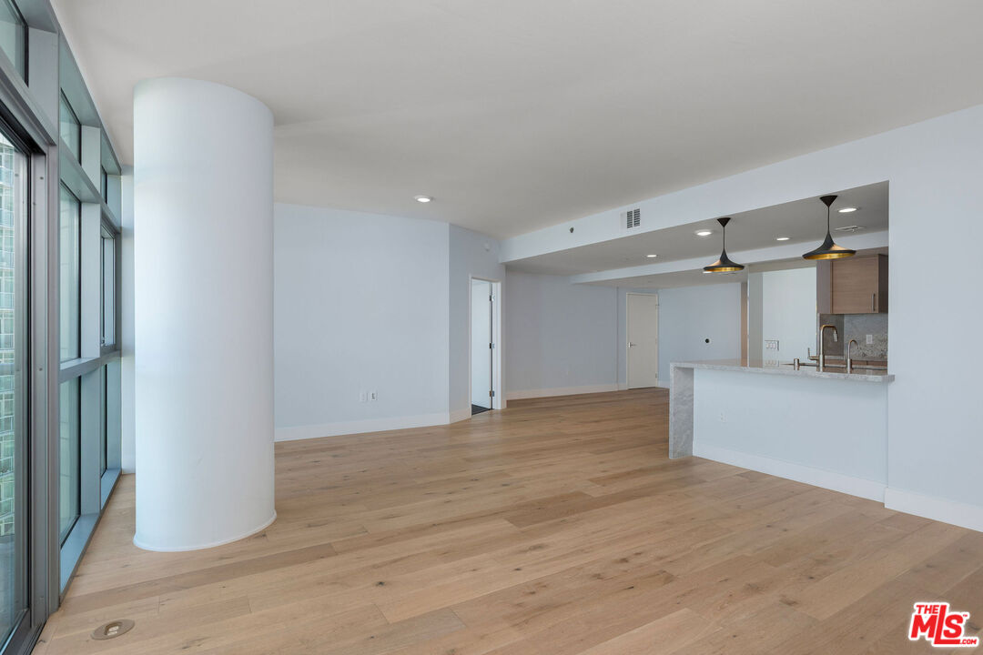 13650 Marina Pointe Dr Unit: 1509