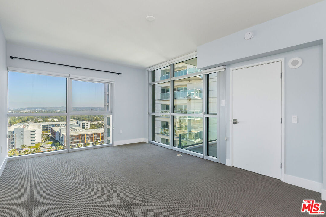 13650 Marina Pointe Dr Unit: 1509