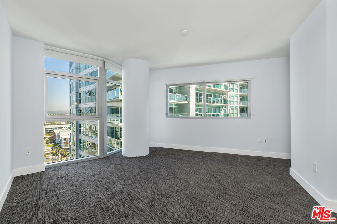 13650 Marina Pointe Dr Unit: 1509