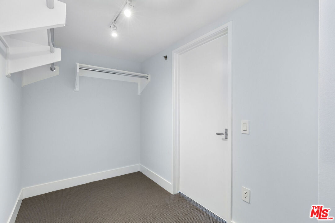 13650 Marina Pointe Dr Unit: 1509