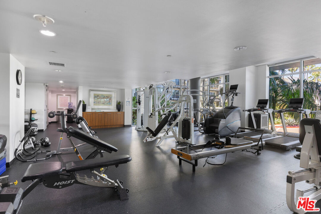 13650 Marina Pointe Dr Unit: 1509