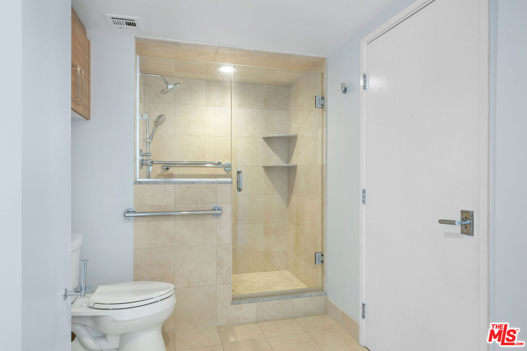 13650 Marina Pointe Dr Unit: 1509