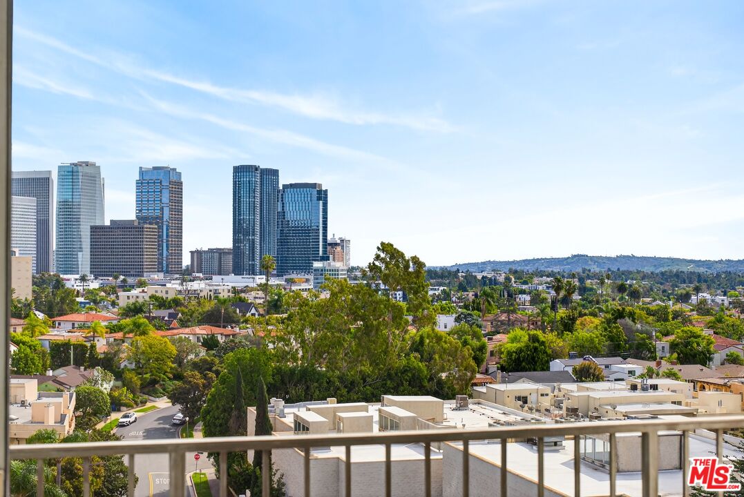 10501 Wilshire Blvd Unit: 1005