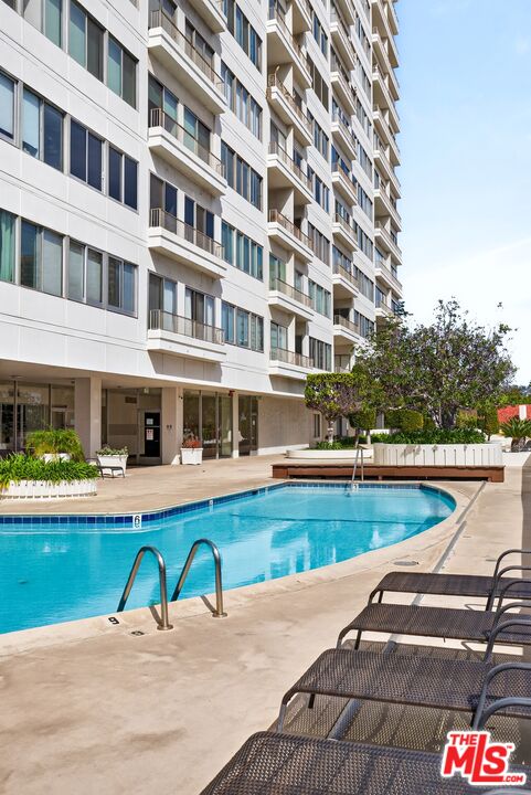 10501 Wilshire Blvd Unit: 1005