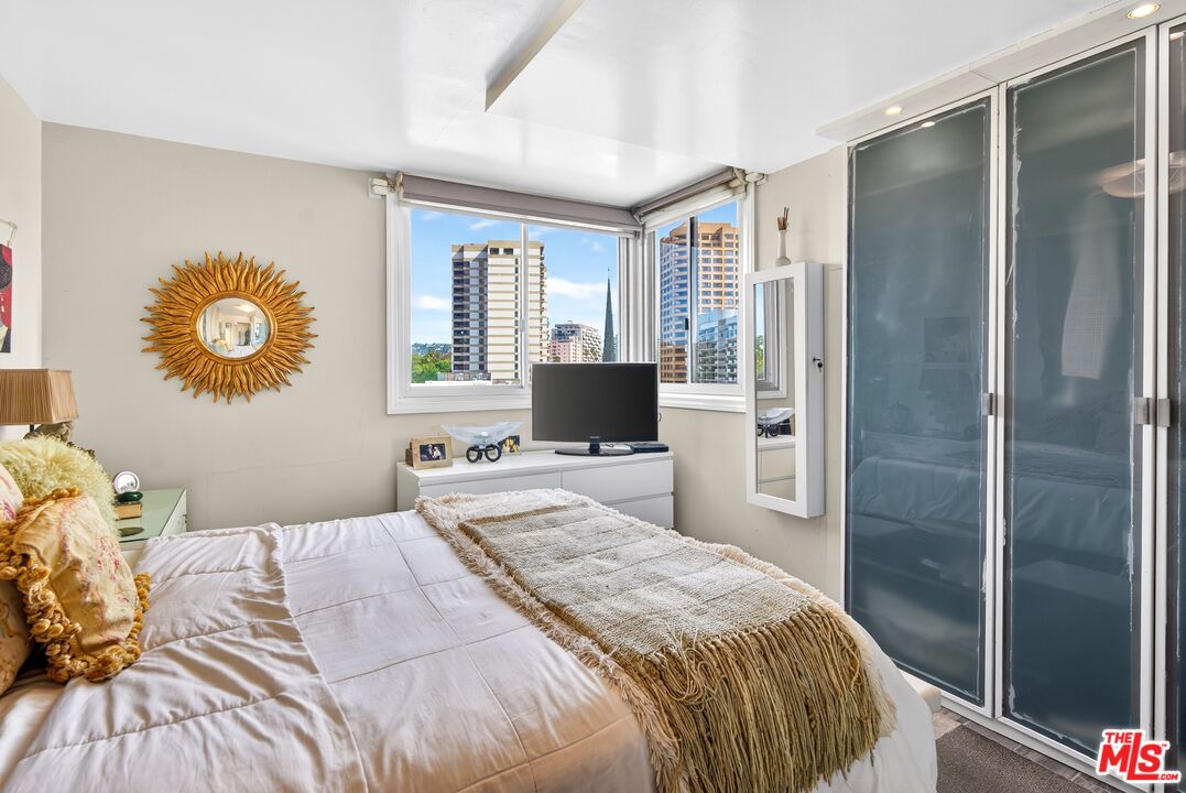 10501 Wilshire Blvd Unit: 1005