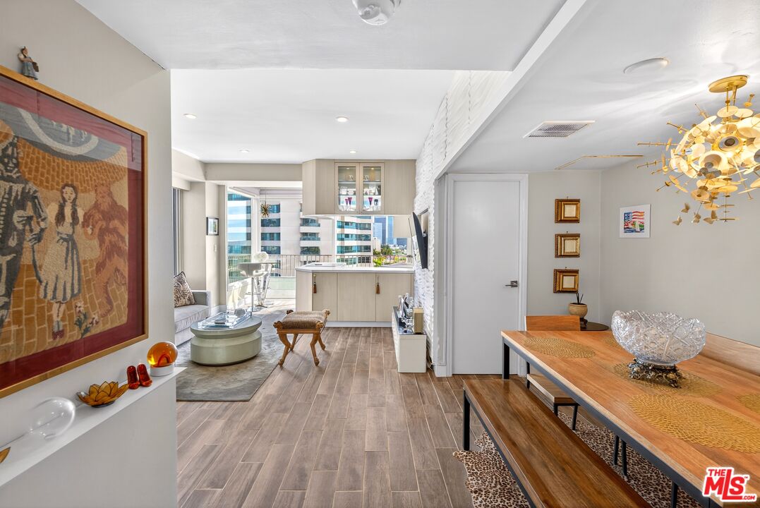 10501 Wilshire Blvd Unit: 1005