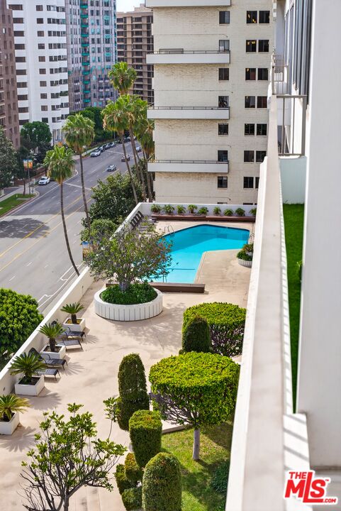 10501 Wilshire Blvd Unit: 1005