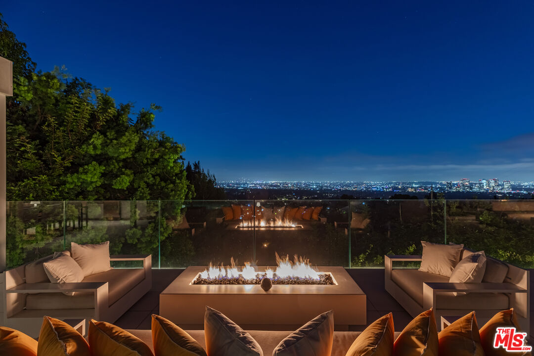 1288 Angelo Dr
