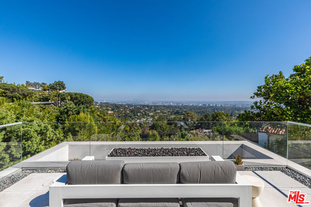 1288 Angelo Dr