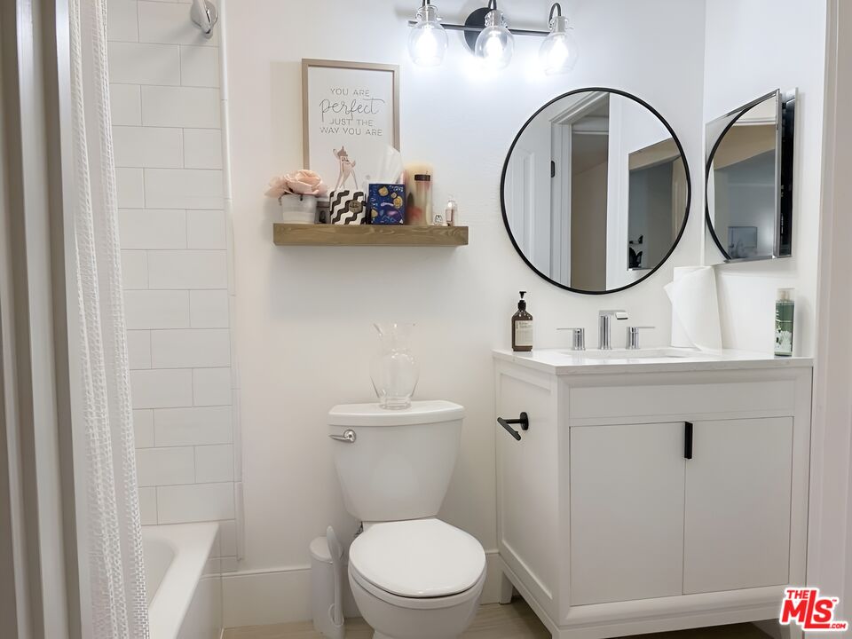 4240 Lost Hills Rd Unit: 1101