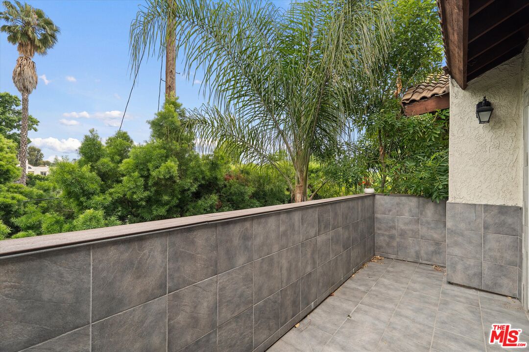 5534 Sylmar Ave Unit: 7