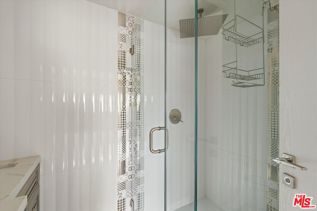 5534 Sylmar Ave Unit: 7