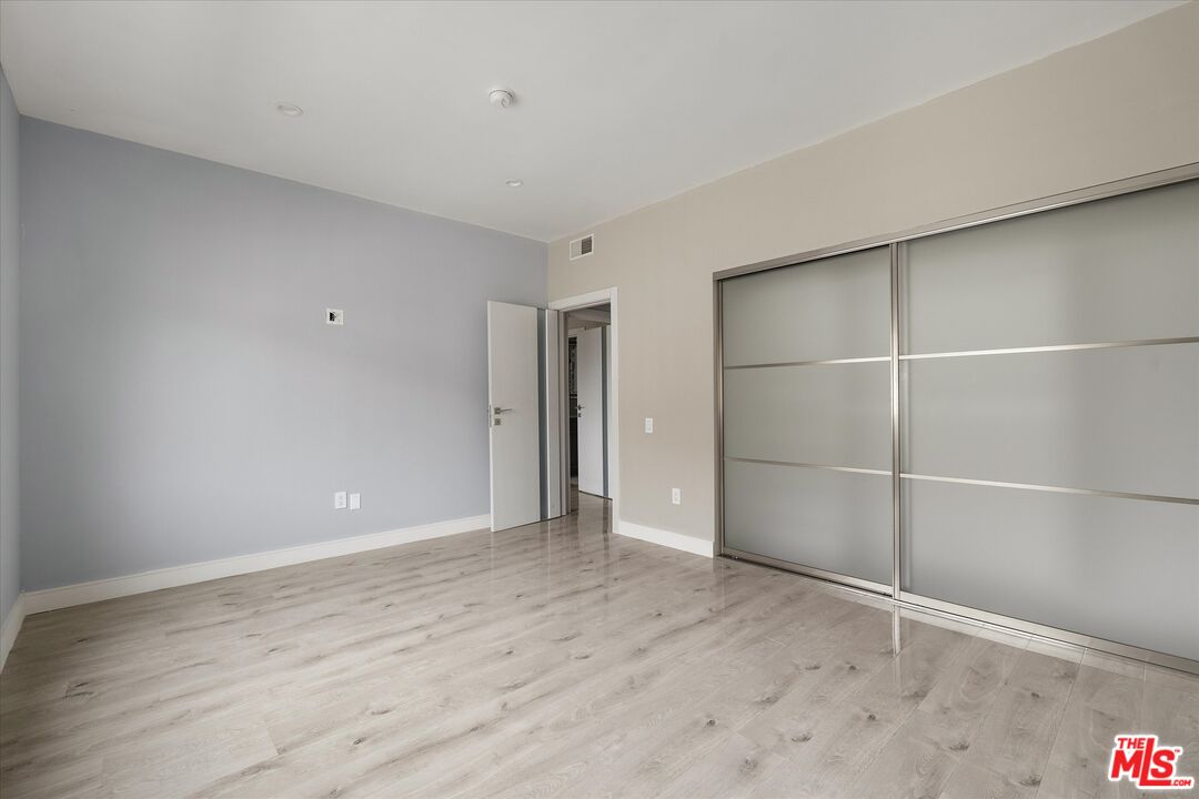 5534 Sylmar Ave Unit: 7