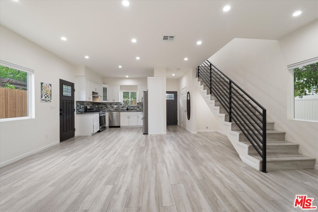 11002 Babbitt Ave