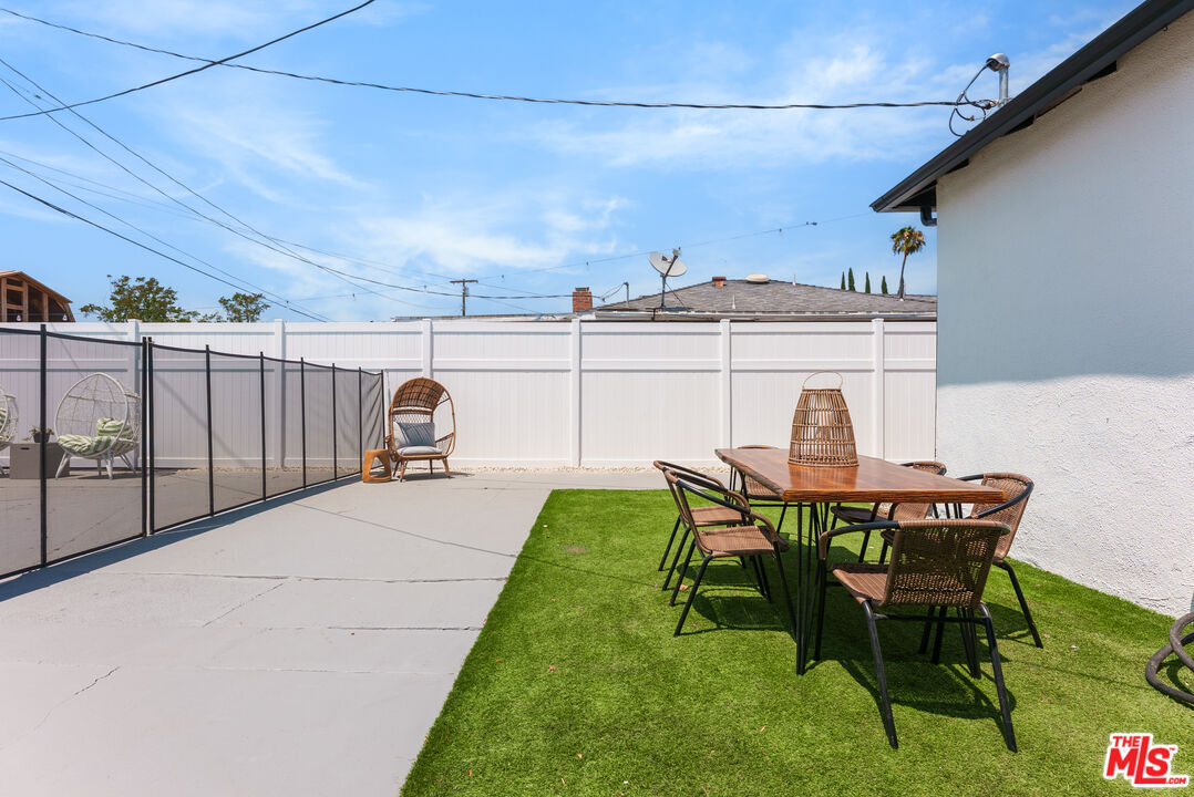 6633 Belmar Ave