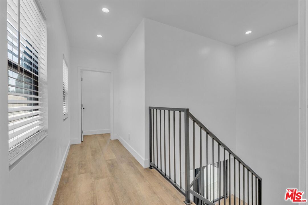 14121 Califa St