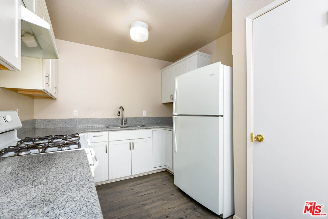 550 E Avenue H14