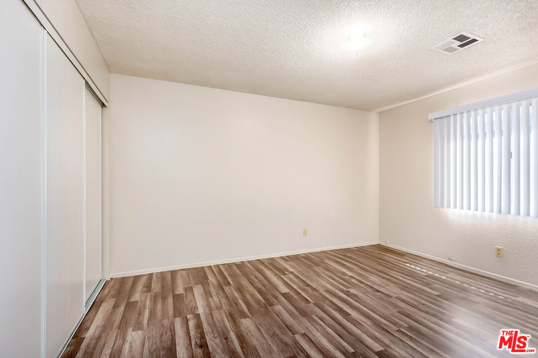 550 E Avenue H14