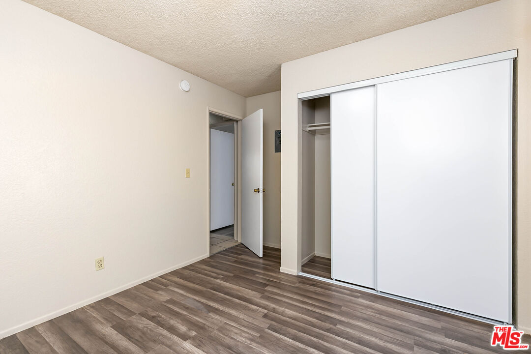 550 E Avenue H14