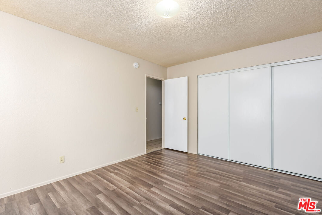 550 E Avenue H14