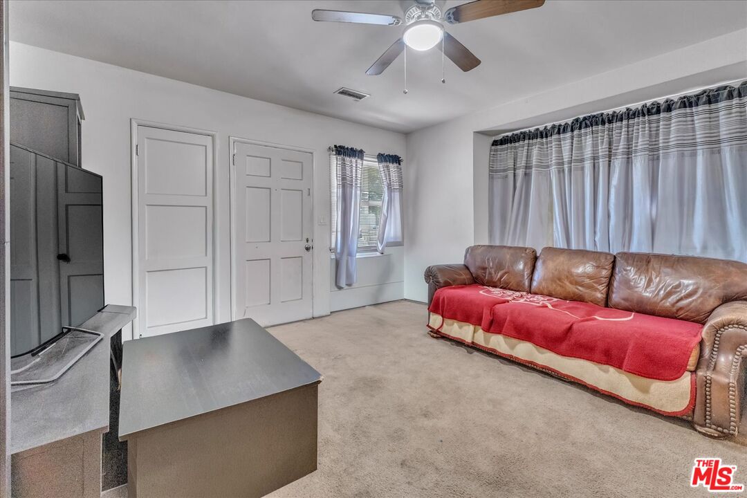 7503 White Oak Ave
